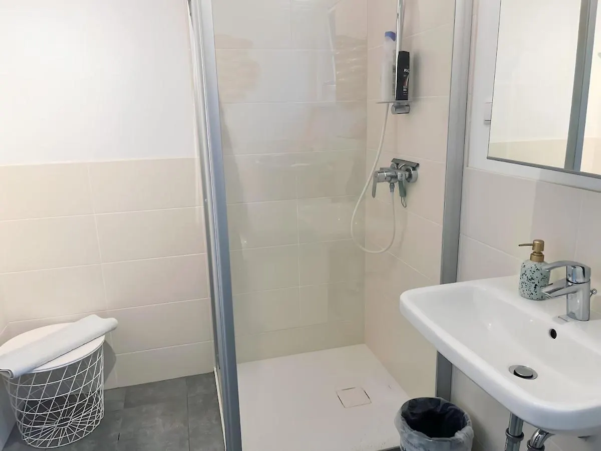 Wohnung Mit Privatgarten & Salzwasserpool Vienna Apartment
