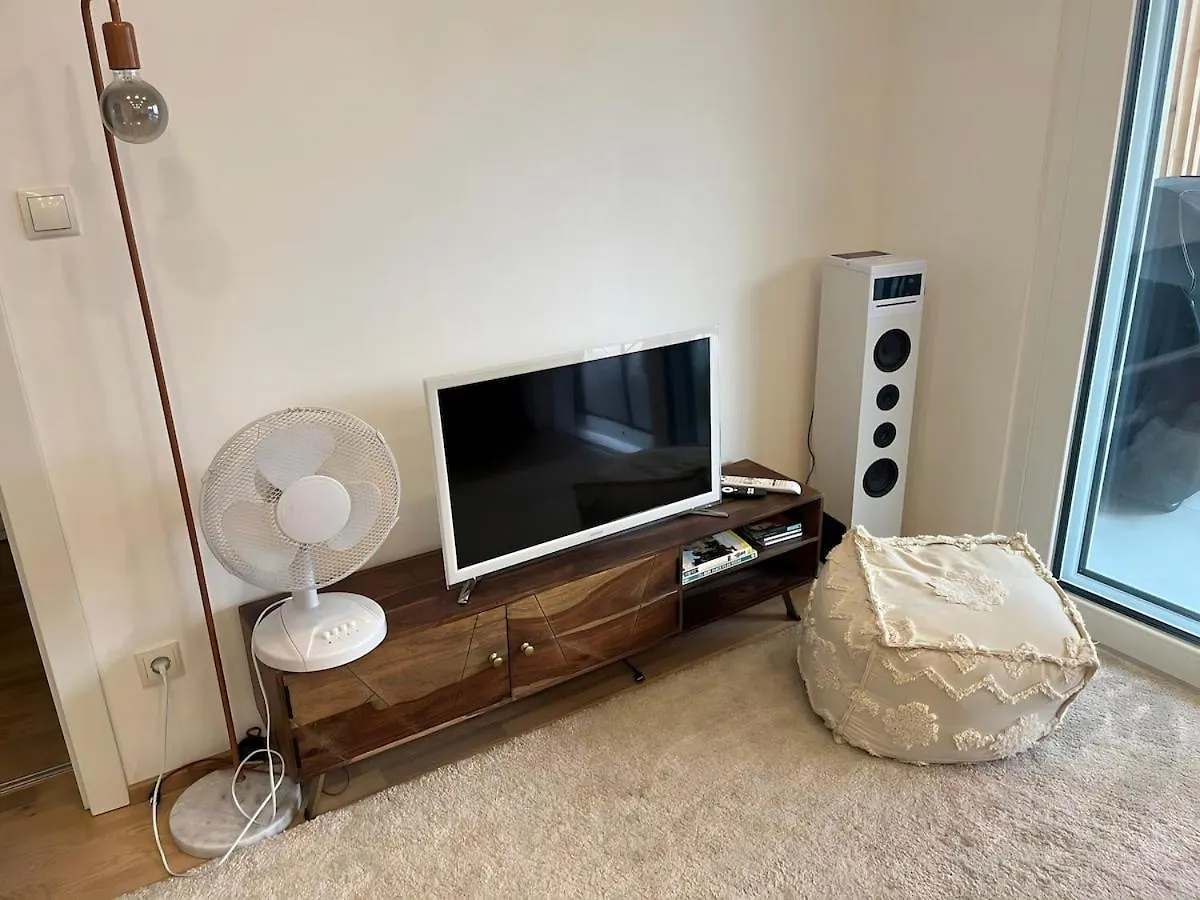 Διαμέρισμα Wohnung Mit Privatgarten & Salzwasserpool Βιέννη